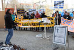 EthikBank Mitarbeiter protestieren lautstark vor der Zentrale des BVR in Berlin.
